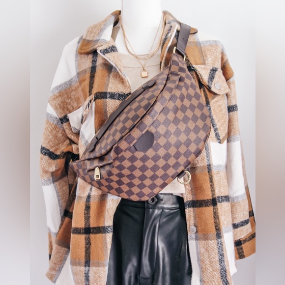 LAST ONES!! Designer Inspired Fanny bag - Picture 4 of 8